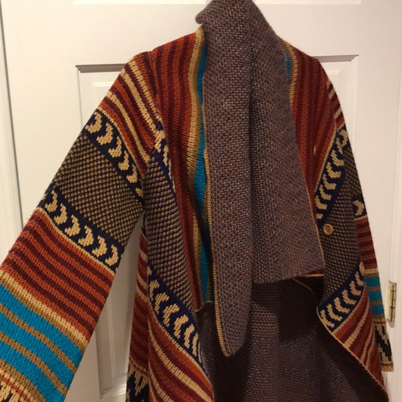 Aztec Long sweater size small, no tags. - Picture 2 of 3